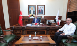 Seyitgazi İlçesi Karaören Mahallesi Muhtarı Topal'dan Vali Aksoy'a ziyaret