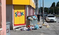 Çamlıca Mahallesi İşçi Sokak'ta vatandaşlar çöp sorununa tepki gösterdi