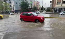 Eskişehir sağanak yağışa teslim!