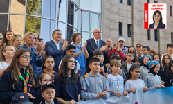 Belediye başkanları yürüyerek Büyükşehir’in önünde buluştu