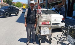 Eskişehir'de örnek alınacak azim hikayesi: Simit arabasıyla kilometrelerce yol yürüyor