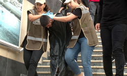 Polis Memuru Şeyda Yılmaz'ın katili çöp poşeti giydirilerek adliyeye sevk edildi