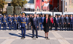 Cumhuriyetimizin 101’inci yaşı için Vilayet Meydanı’nda tören düzenlendi