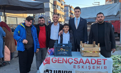 Genç Saadet Eskişehir'den esnaf ziyareti