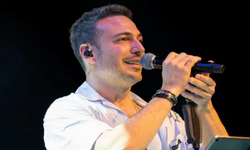 Ünlü şarkıcı kendi konserinde tanınmadı: "200 tane şarkım var ya, hiçbirini bilmiyor musun? "