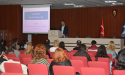 Anadolu Üniversitesi'nde “Sosyal Bilimlerde Yapay Zekanın Etkin Kullanımı” semineri yapıldı