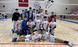 Eskişehir Borsa İstanbul Fen Lisesi Genç Erkek Voleybol takımından büyük başarı