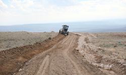 Sivrihisar Belediyesi'nden kırsal mahallelerde yol çalışması