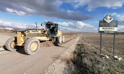 Sivrihisar'da tarla yolu düzenleme çalışmaları devam ediyor