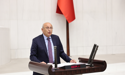 CHP'li Çakırözer: "Meğer Trump’la masada pazarlık malzemesi yapacaklarmış”