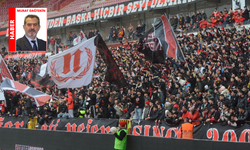 Eskişehir Atatürk Stadı tribünleri, taraftarları bekliyor