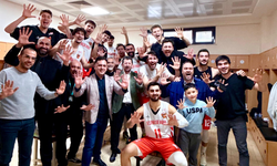 Eskişehir Birey Koleji Basketbol Takımından tarihi seri