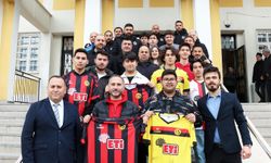 Eskişehirspor, liseli öğrencilerle buluştu