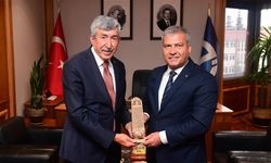 Eskişehir Türk Ocağı Başkanı Ünal ve Rektör Adıgüzel bir araya geldi