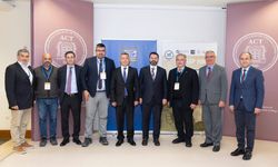 Anadolu Üniversitesi ortaklığında Uluslararası Ekonomi ve Finans Zirvesi yapıldı