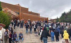 Yerli ve yabancı turistler Eskişehir'e akın etti