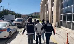Polis kılığına giren dolandırıcılar Eskişehir'de böyle yakalandı! 2 Milyon TL’lik ziynet eşyası kurtarıldı