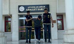 Eskişehir'in komşusunda kız arkadaşının boğazını jiletle kesmişti: İfadesi kan dondurdu
