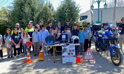 Alpu'da Trafik Haftası nedeniyle stant açıldı