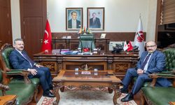Balıkesir Valisi İsmail Ustaoğlu'dan Vali Aksoy'a ziyaret