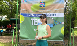 Büyükler Haftasonu Tenis Turnuvası'nda şampiyonlar belli oldu
