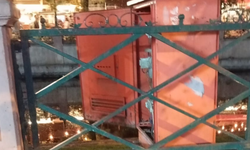 Eskişehir'de açık bırakılan trafo tehlike saçıyor