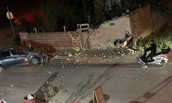 Eskişehir'de feci kaza: Otomobil duvara tosladı