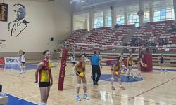 Eskişehir’de Yıldız Kızlar Play-Off voleybol müsabakalarında heyecan zirvede!