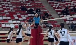 Yıldız kızlar Play-Off voleybol heyecanı başladı