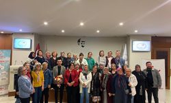 Eskişehir'de kadınlara şiddetle mücadele ve güvenli internet kullanımı anlatıldı