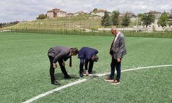 Beylikova sentetik Futbol Sahası’na inceleme ziyareti gerçekleştirildi