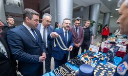 Vali Aksoy'dan minik Uras'a destek