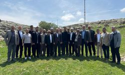 AK Parti Tepebaşı Gençlik Kolları, Yörükkaracaören'de yağmur duasına katıldı