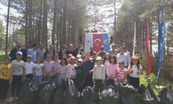 Mahmudiye Kaymakamlığı'ndan 'Orman Benim' kampanyası çerçevesinde çöp toplama etkinliği