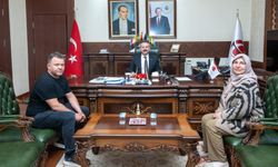 Şehit düşen Sözleşmeli Er Muhammed Tunahan Evcin’in ailesinden Vali Aksoy'a ziyaret