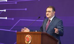 Vekil Dönmez: "Türkiye yapay zekanın yön vereni olmalı"