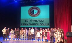 Eskişehir Borsa İstanbul Fen Lisesi, tiyatro sahnesinde 3 ödül kazandı