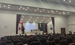 “Anadolu İrfanı ve Yunus Emre” temalı söyleşi gençlerle buluştu