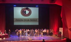 Eti Sosyal Bilimler Lisesi’ne Eskişehir Liselerarası Tiyatro Yarışması’ndan 4 ödül!