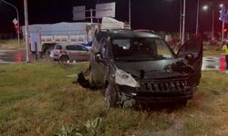Eskişehir'in komşusunda iki otomobil birbirine girdi: 6 yaralı