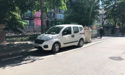 Eskişehir'de yeni bisiklet yolu araçların istilasına uğradı