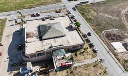 Eskişehir'de AVM çatısında yangın! İtfaiye ekipleri müdahale etti
