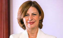"Mayası sevgi olan güzel şehrimizin her noktasında dostluğun pekiştiği bir bayram diliyorum"