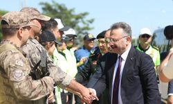 Vali Aksoy görev başındaki emniyet personelinin bayramını kutladı