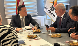Nebi Hatipoğlu vatandaşları dinledi: "Bizim siyaset anlayışımızın özü milletin ta kendisidir"