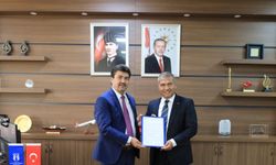 Rektör Adıgüzel, Sakarya Uygulamalı Bilimler Üniversitesi Rektörü Sarıbıyık ile bir araya geldi
