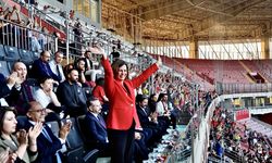 Başkan Ünlüce: "Atatürk Stadyumu'nda efsaneyi eski günlerine hep birlikte döndüreceğiz"