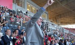 Başkan Kurt: "Nice 60 yıllara Eskişehirspor’um"