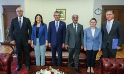 CHP lideri Özel, DEM heyetini kabul etti