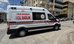 Komşuda motosiklet ve otomobil birbirine girdi! 1 yaralı